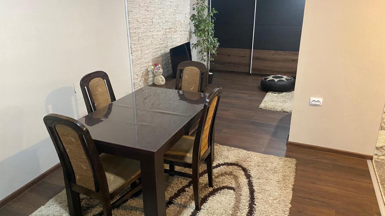 Arni Apartments Donja Vrezina Bagian luar foto
